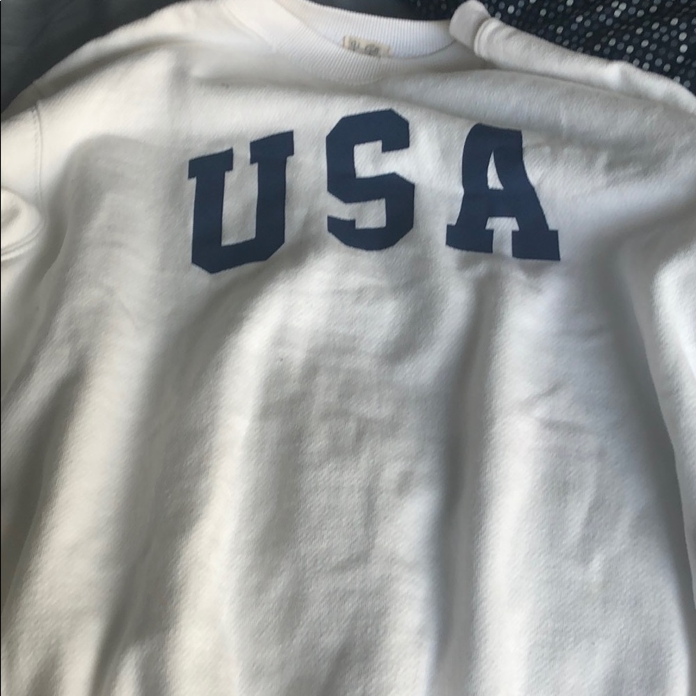 A USA  sweatshirt